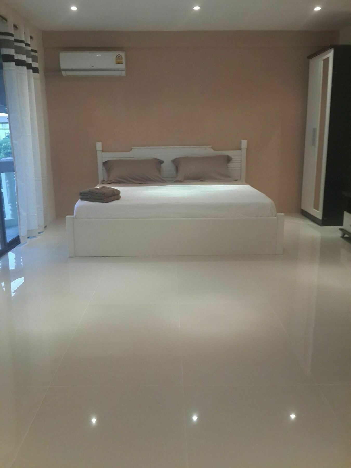 Vanilla Place Pattaya Ngoại thất bức ảnh